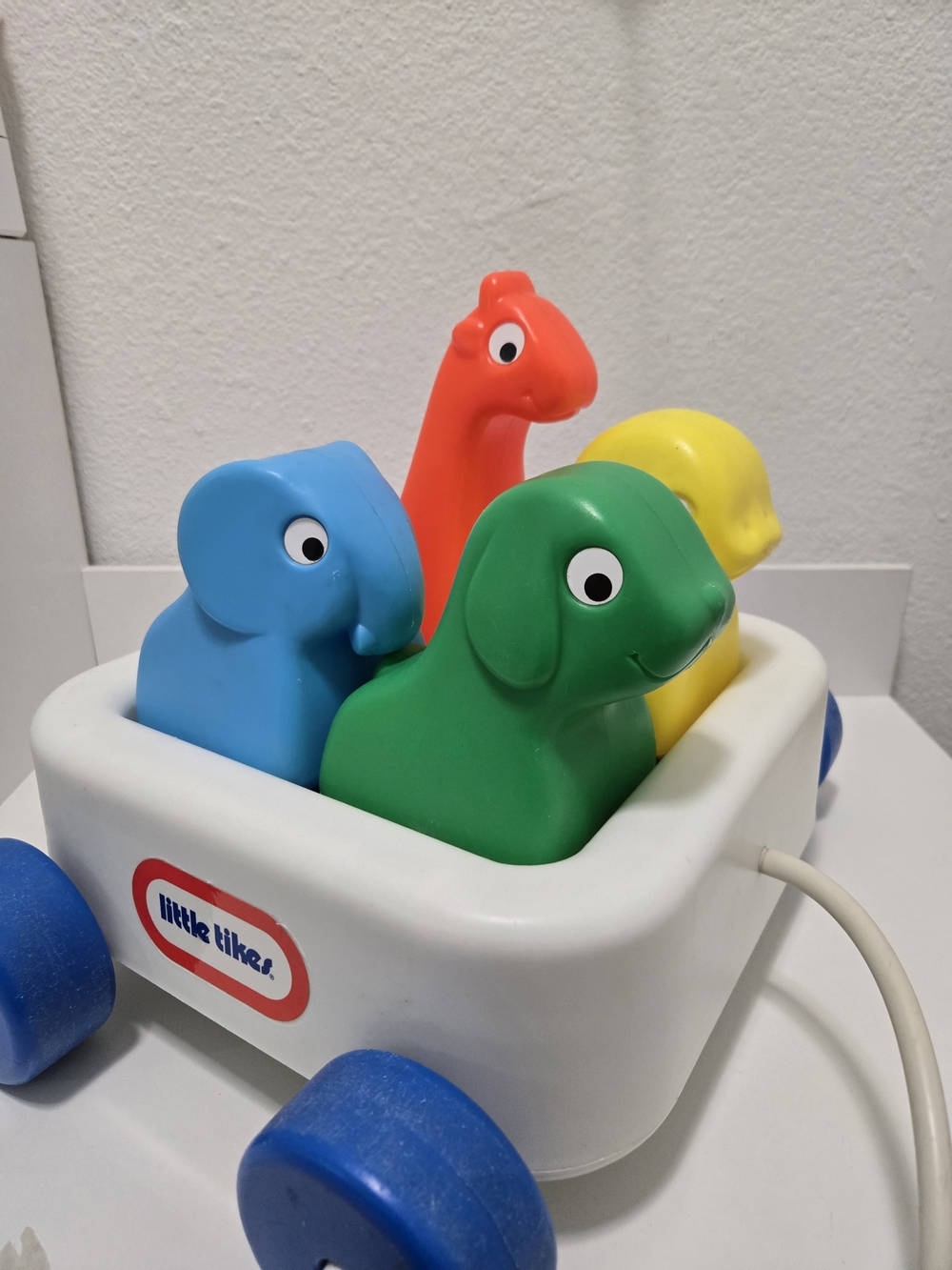 Vtg Little Tikes Wagon 'n Friends pull-along toy set from 1980s